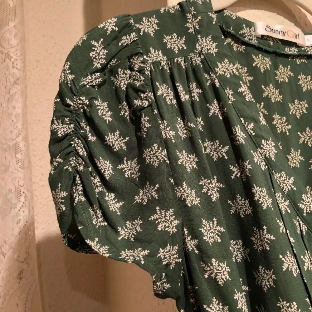 Delicate Floral Dress - Picture 2 of 4